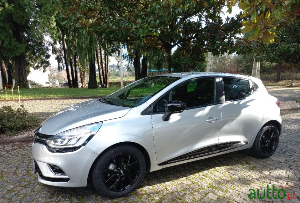 2017' Renault Clio photo #1