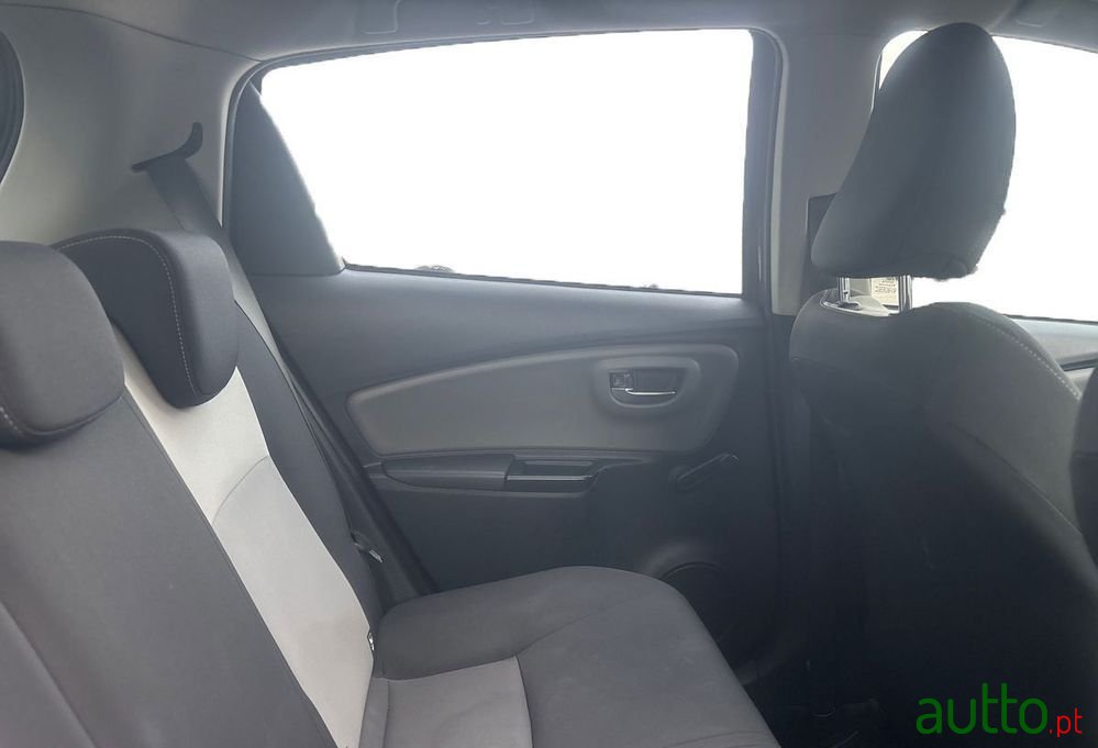 2020' Toyota Yaris photo #6