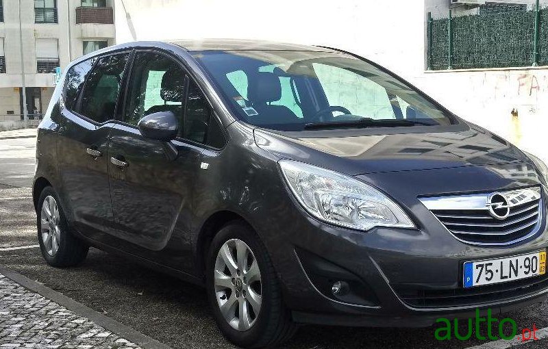 2011' Opel Meriva photo #3