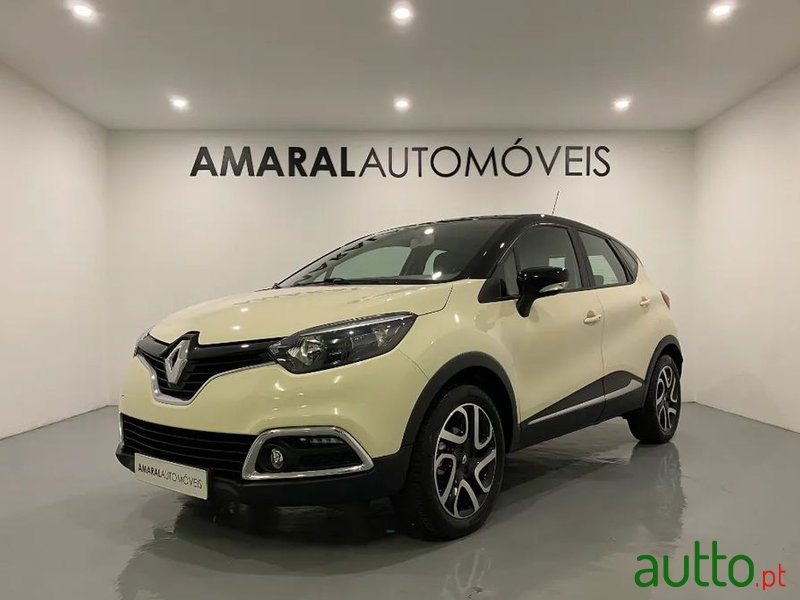 2015' Renault Captur photo #1