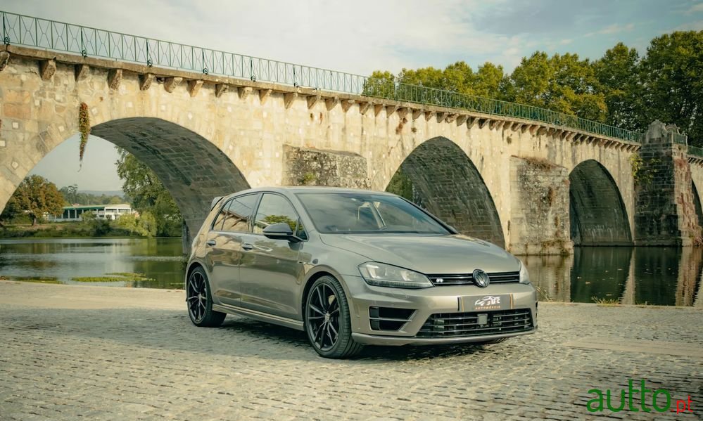 2014' Volkswagen Golf photo #1