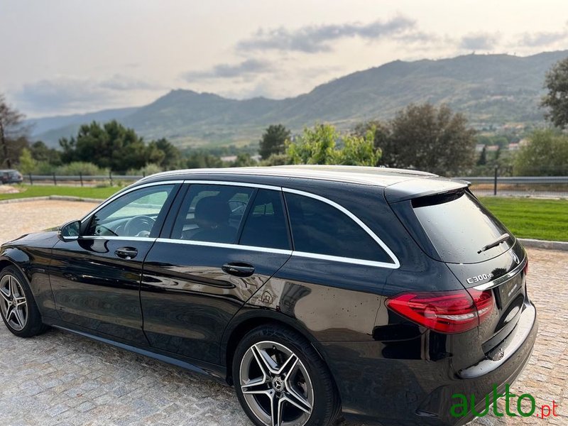 2020' Mercedes-Benz Classe C De Amg Line photo #4
