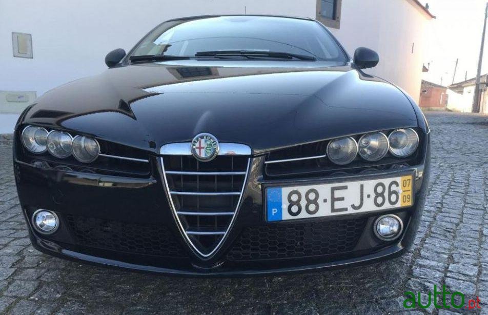 2007' Alfa Romeo 159 Sportwagon photo #2