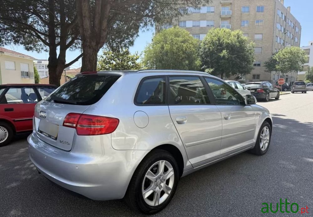2009' Audi A4 2.0 Tdi Advance photo #6