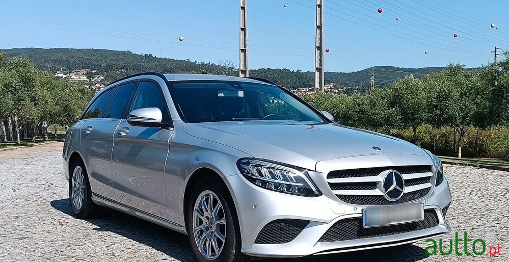 2019' Mercedes-Benz Classe C photo #1