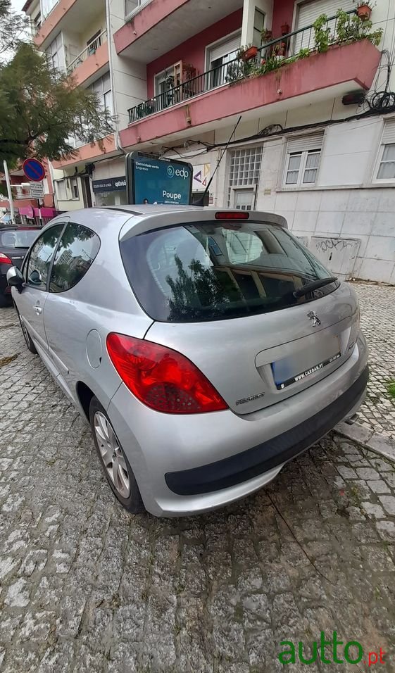 2007' Peugeot 207 1.6 Hdi Sport photo #5