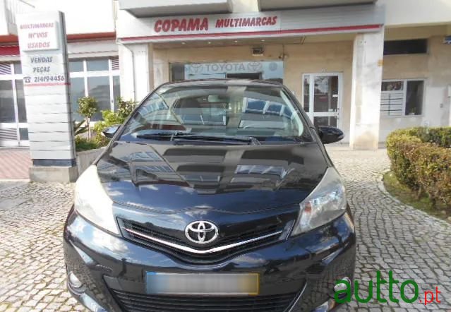 2012' Toyota Yaris 1.4 D-4D Sport photo #5