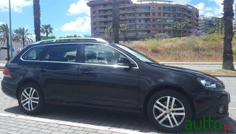 2010' Volkswagen Golf Variant photo #4