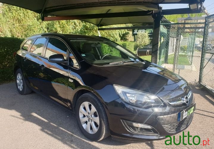 2015' Opel Astra Sports Tourer photo #1