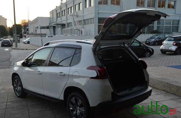 2017' Peugeot 2008 1.6 Bluehdi Style photo #1