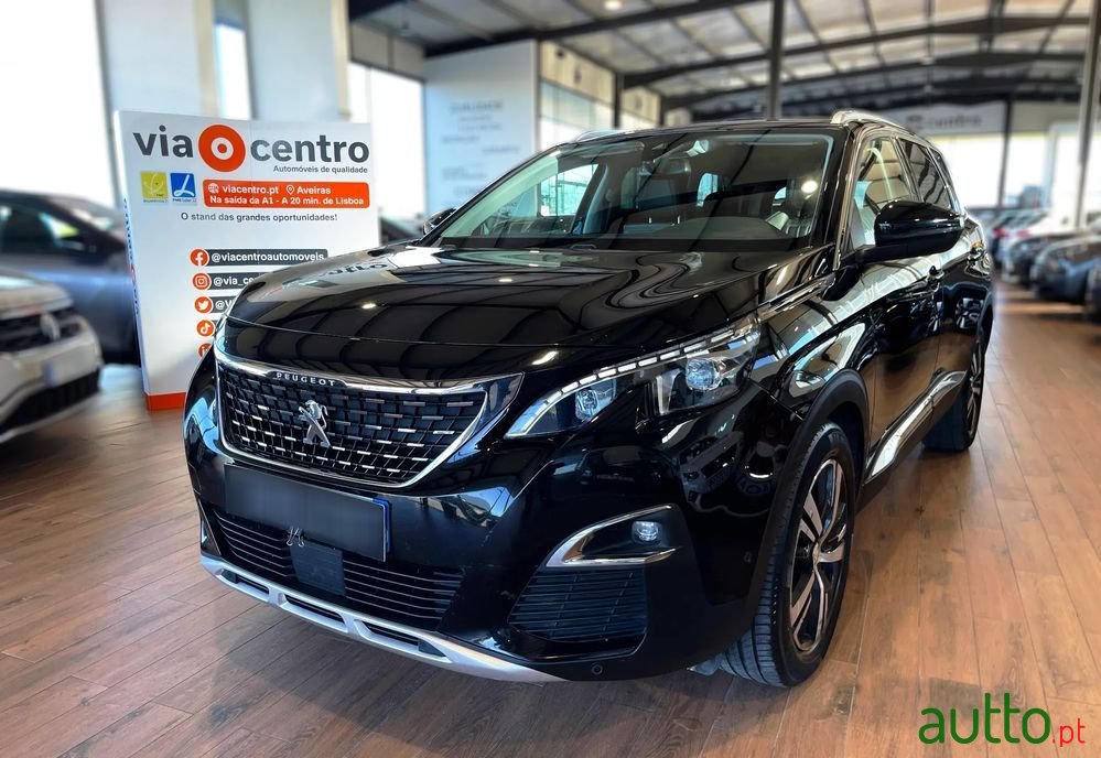 2020' Peugeot 5008 photo #1