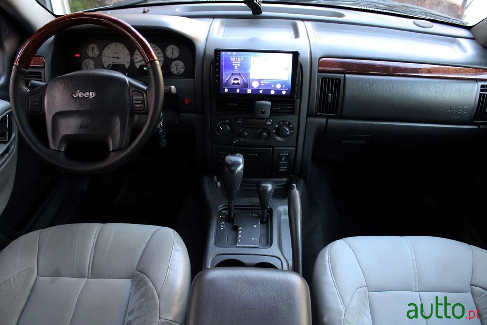 2003' Jeep Grand Cherokee photo #5