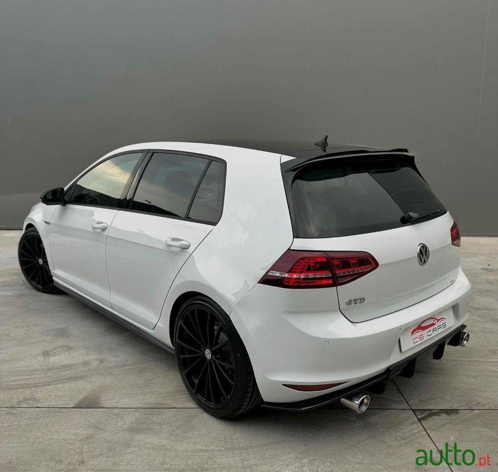 2014' Volkswagen Golf 2.0 Tdi Gtd photo #3
