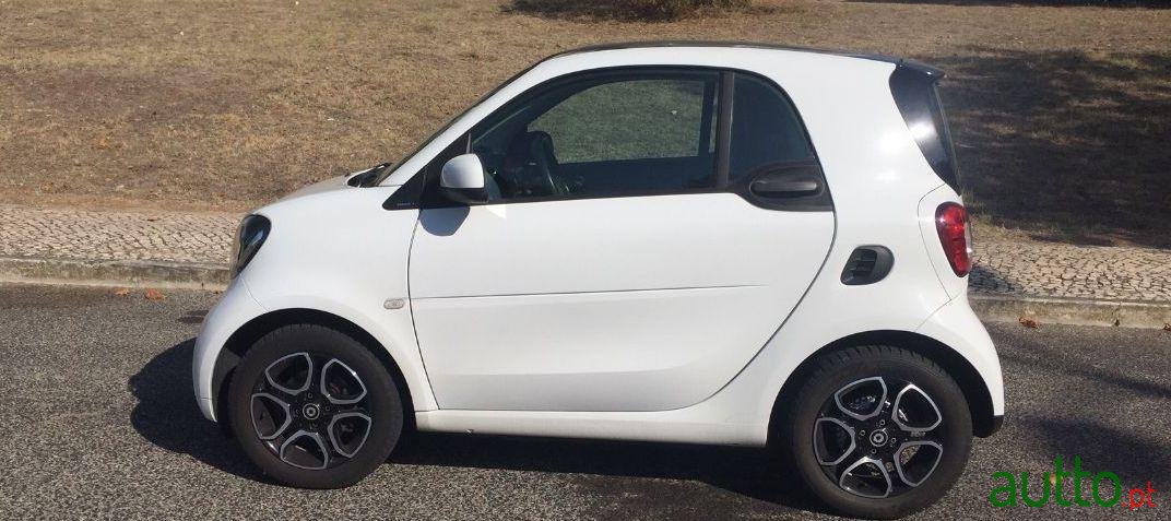 2015' Smart Fortwo Passion Automatico photo #3