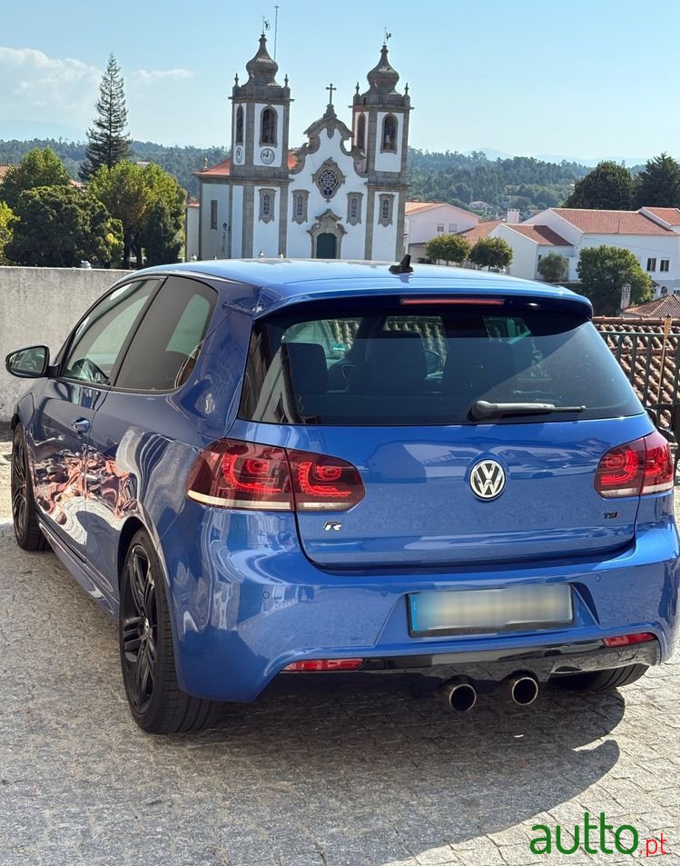 2010' Volkswagen Golf photo #3