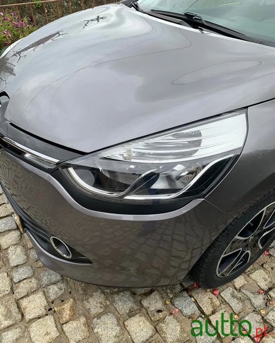 2013' Renault Clio Sport Tourer photo #5