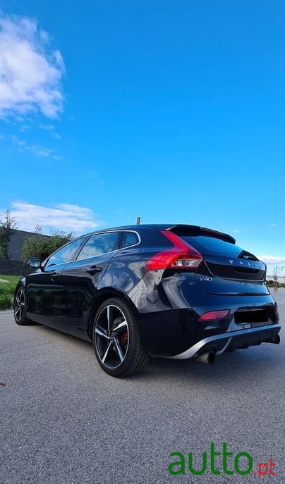 2014' Volvo V40 photo #2