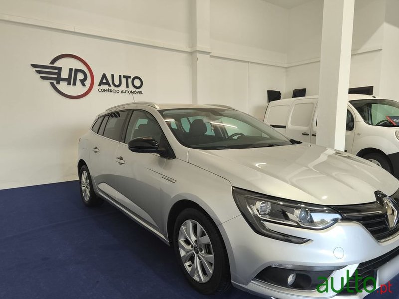 2019' Renault Mégane Sport Tourer photo #3