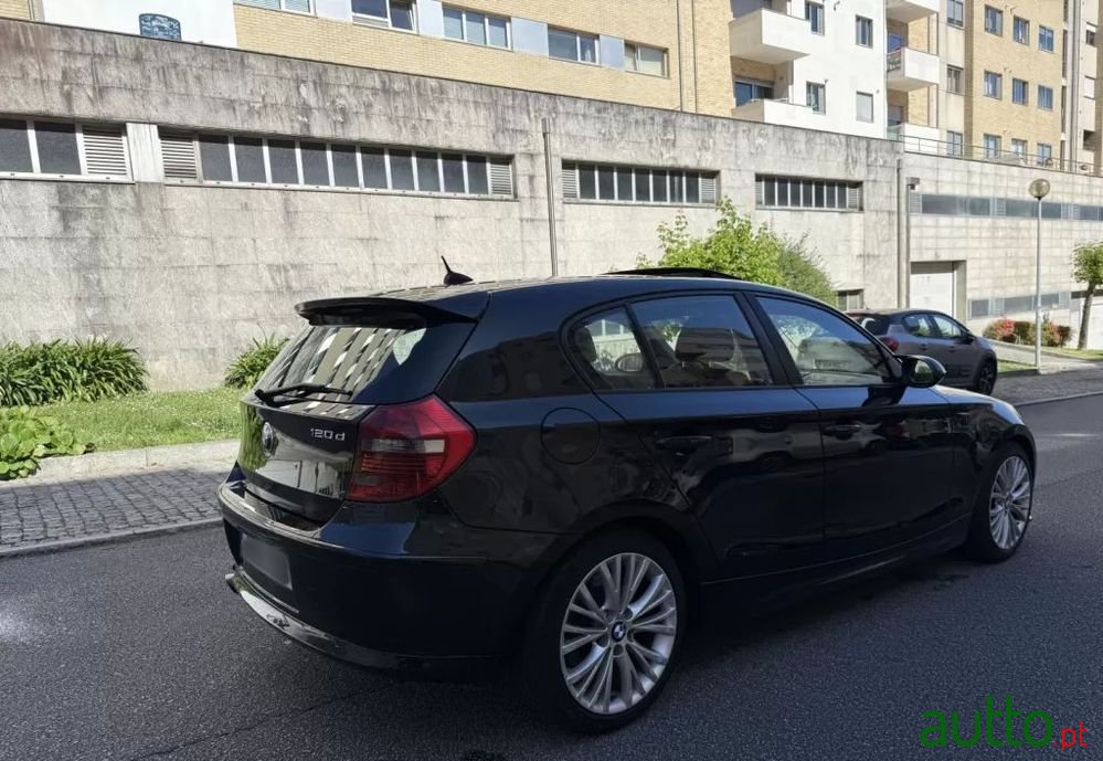 2008' BMW Série 1 D photo #4