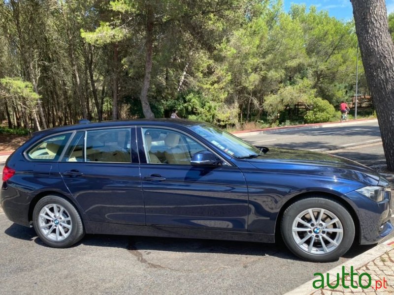 2015' BMW 318 photo #2