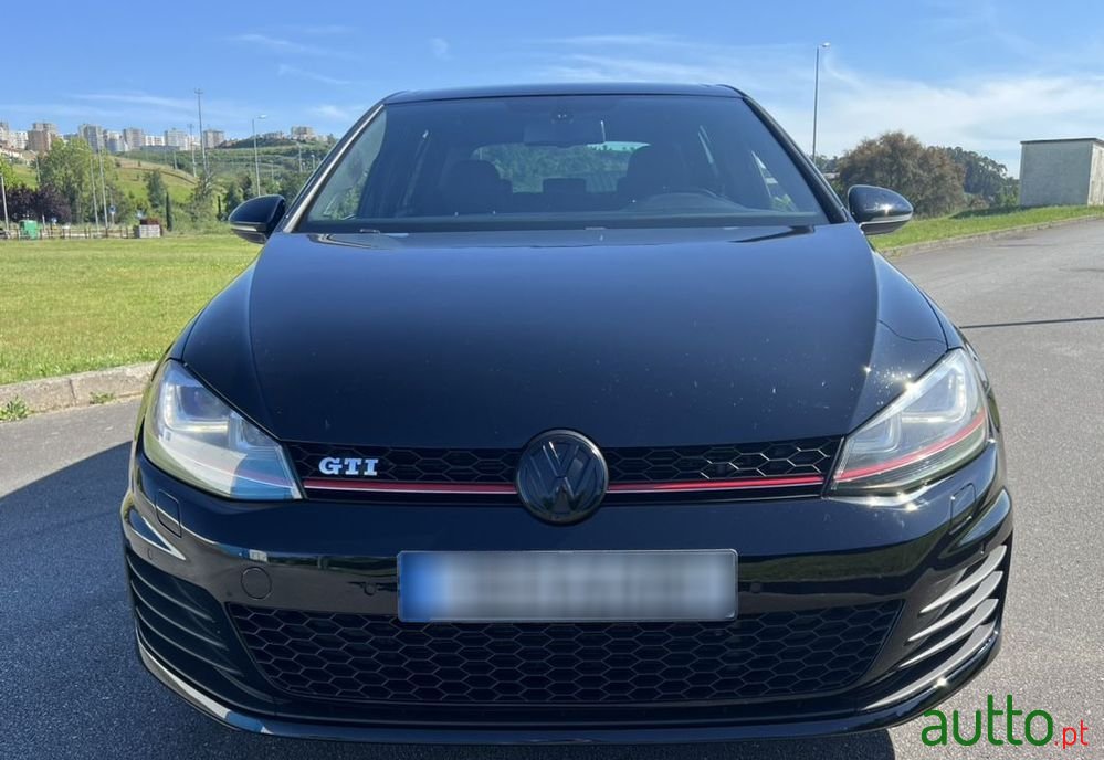 2014' Volkswagen Golf photo #3