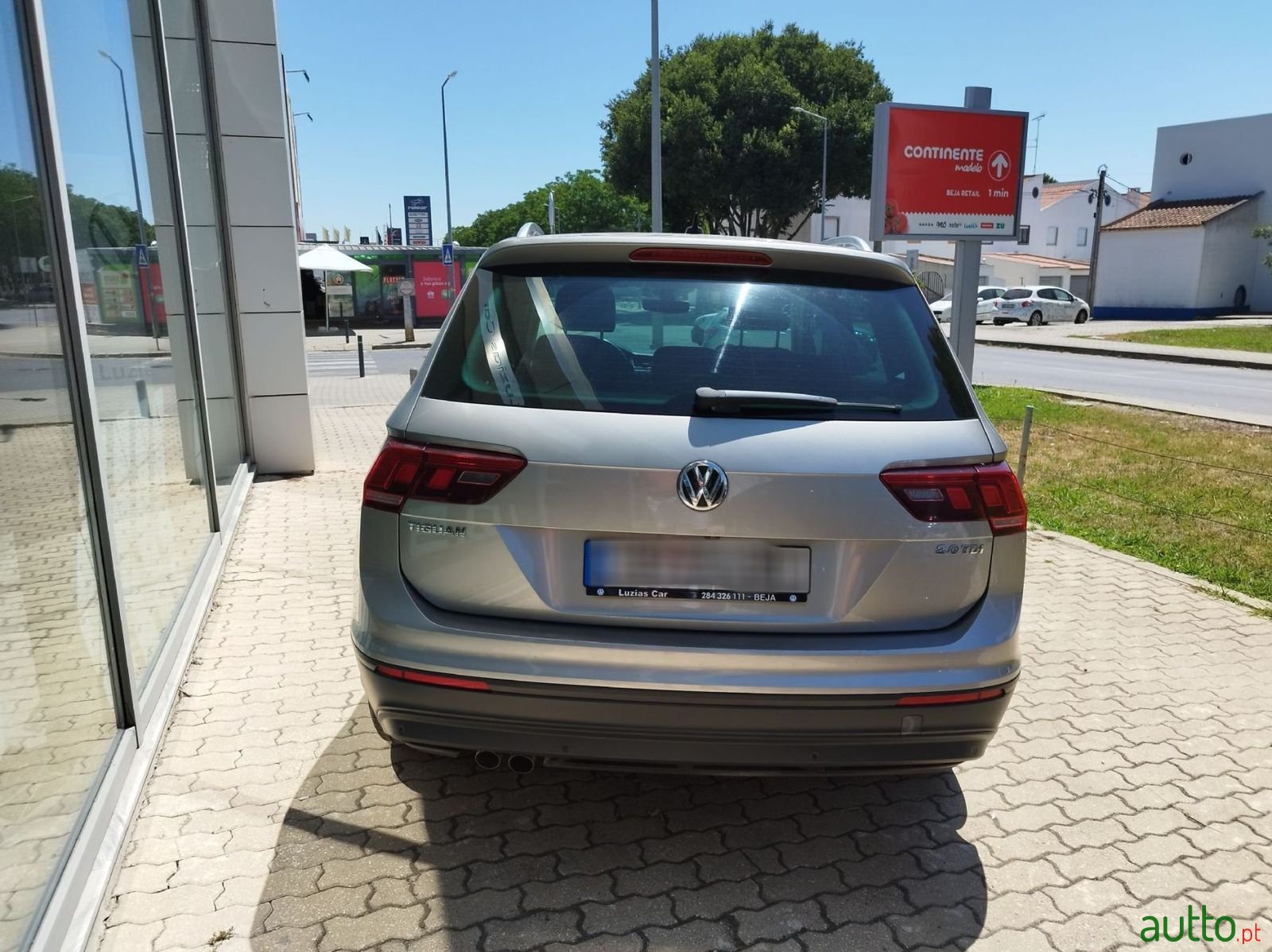 2016' Volkswagen Tiguan photo #6