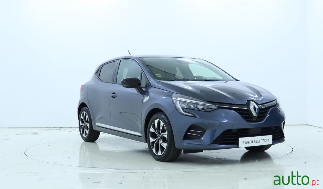 2021' Renault Clio photo #1