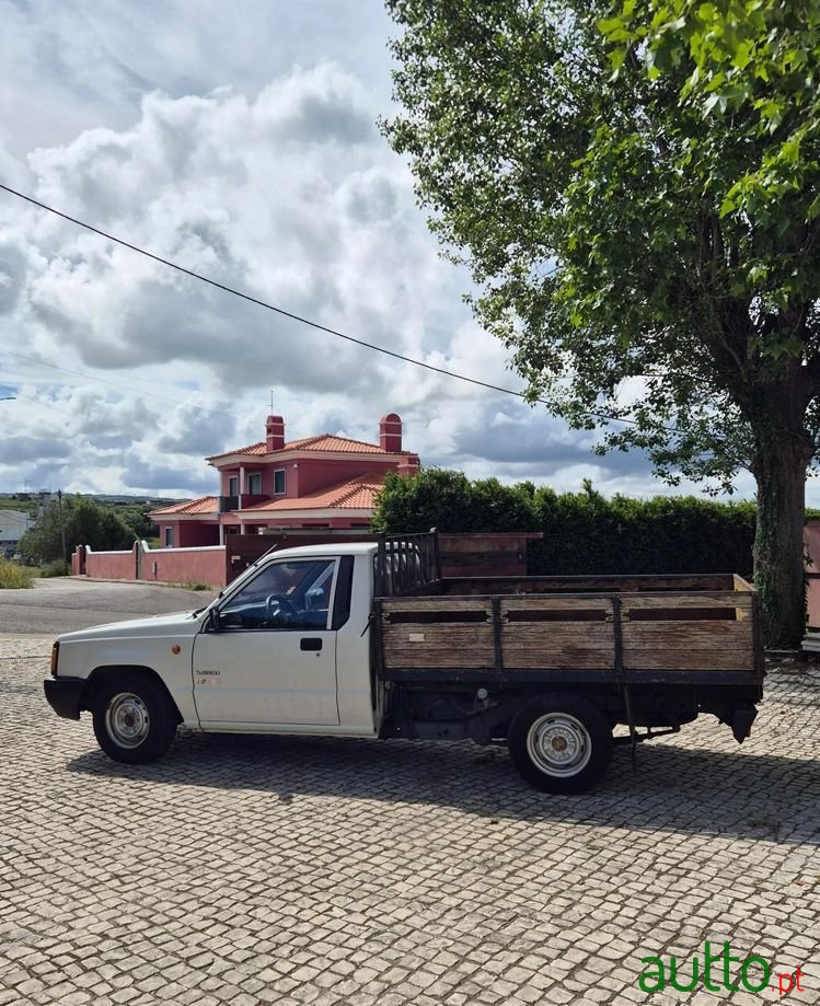 1995' Mitsubishi L200 2.5 D photo #4