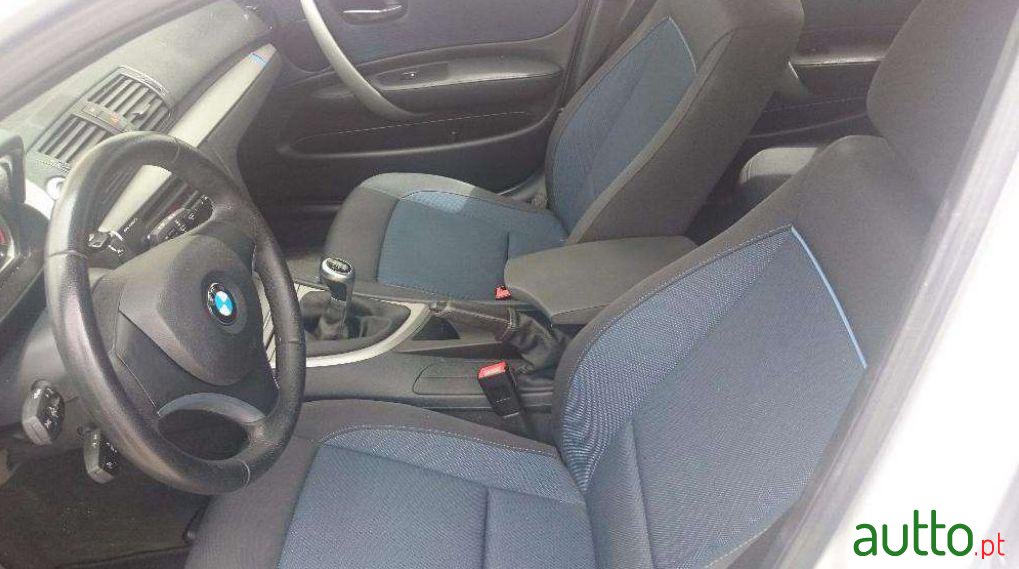 2010' BMW 118 d photo #2