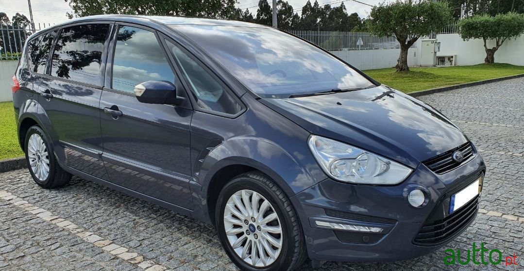 2015' Ford S-Max photo #2