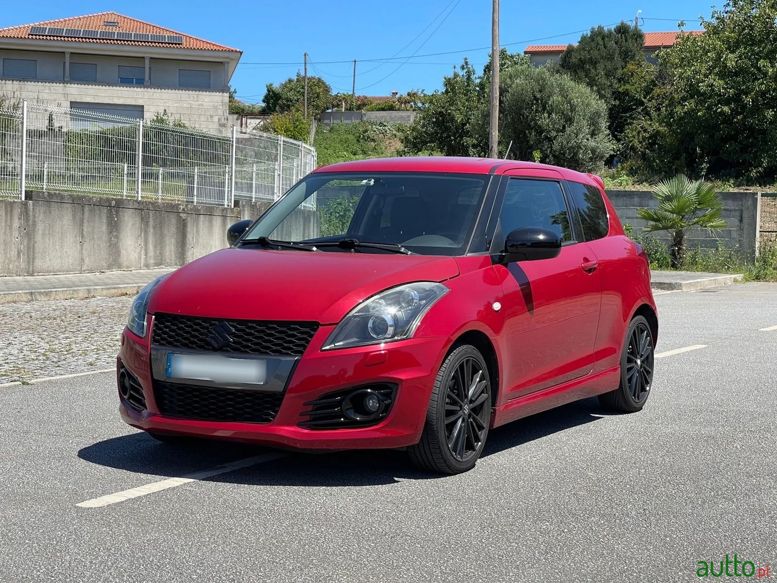 2012' Suzuki Swift photo #1