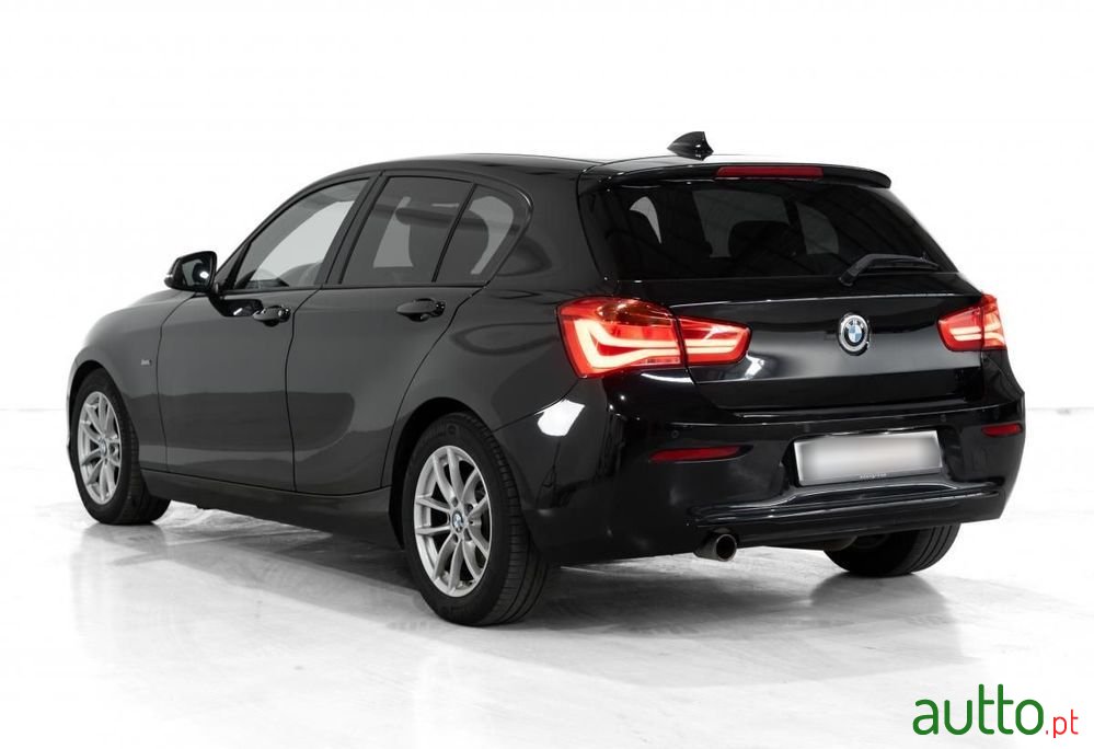 2017' BMW Série 1 D Efficientdynamics photo #4