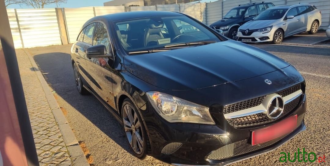 2018' Mercedes-Benz Cla-180 photo #3