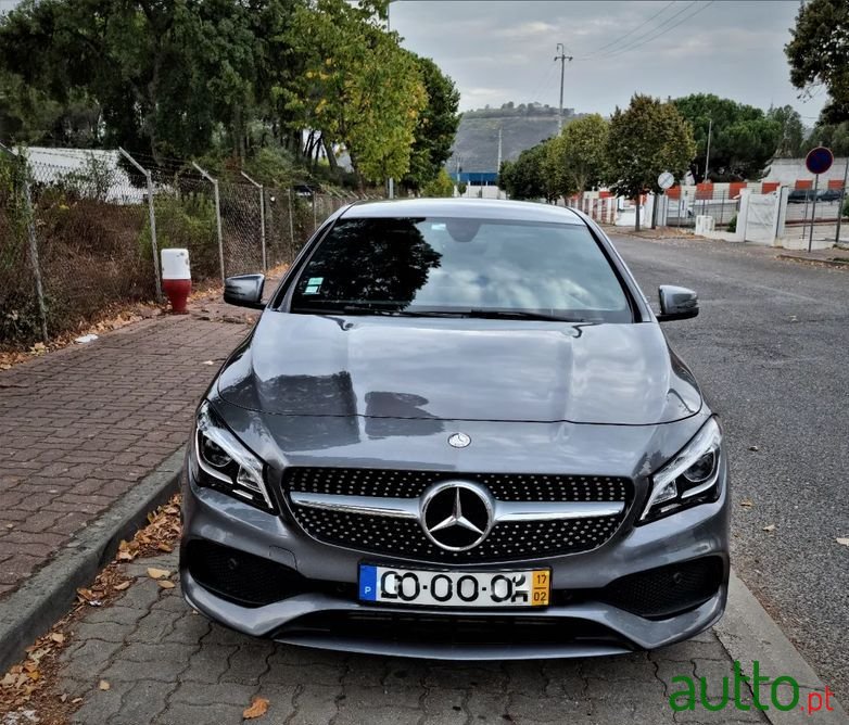2017' Mercedes-Benz Cla-180 photo #2