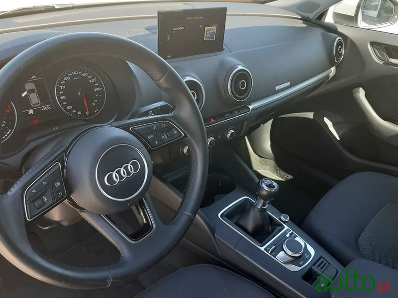 2016' Audi A3 Sportback photo #6