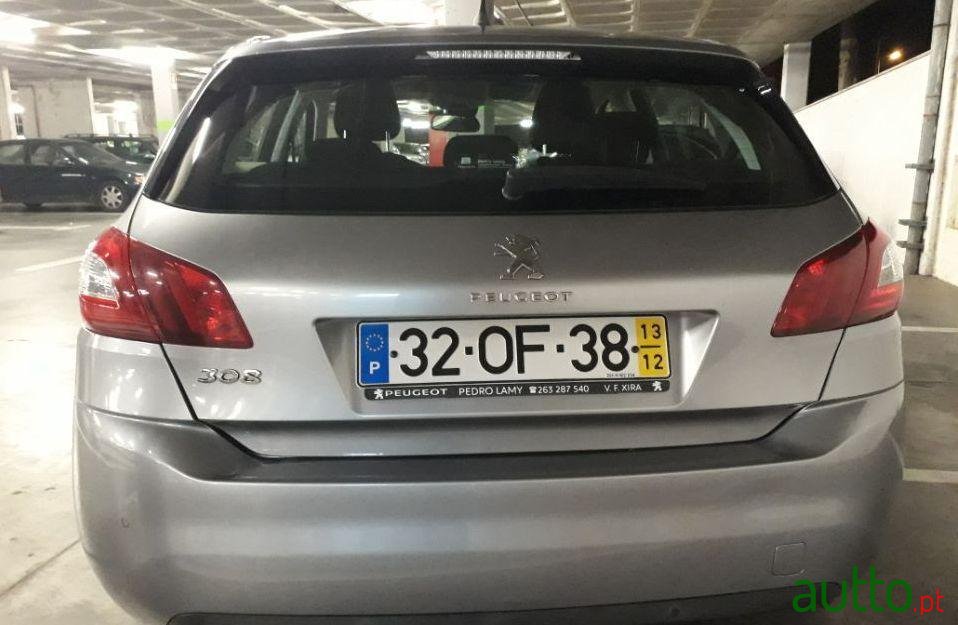 2013' Peugeot 308 photo #3