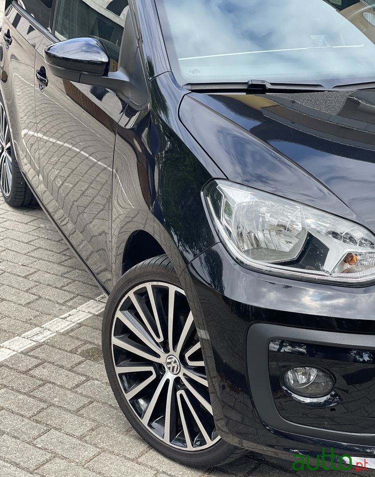 2018' Volkswagen Up! 1.0 Bmt High photo #4