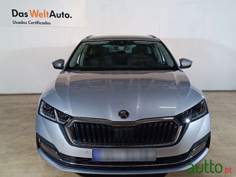 2023' Skoda Octavia Break photo #4
