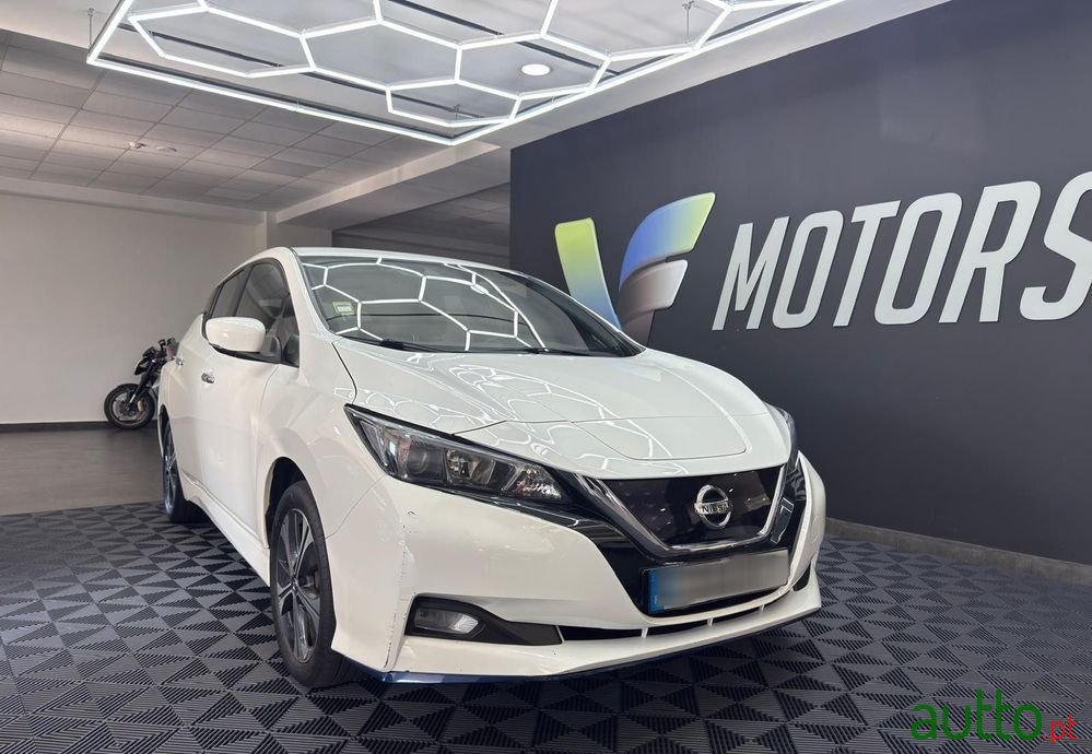 2020' Nissan Leaf photo #3