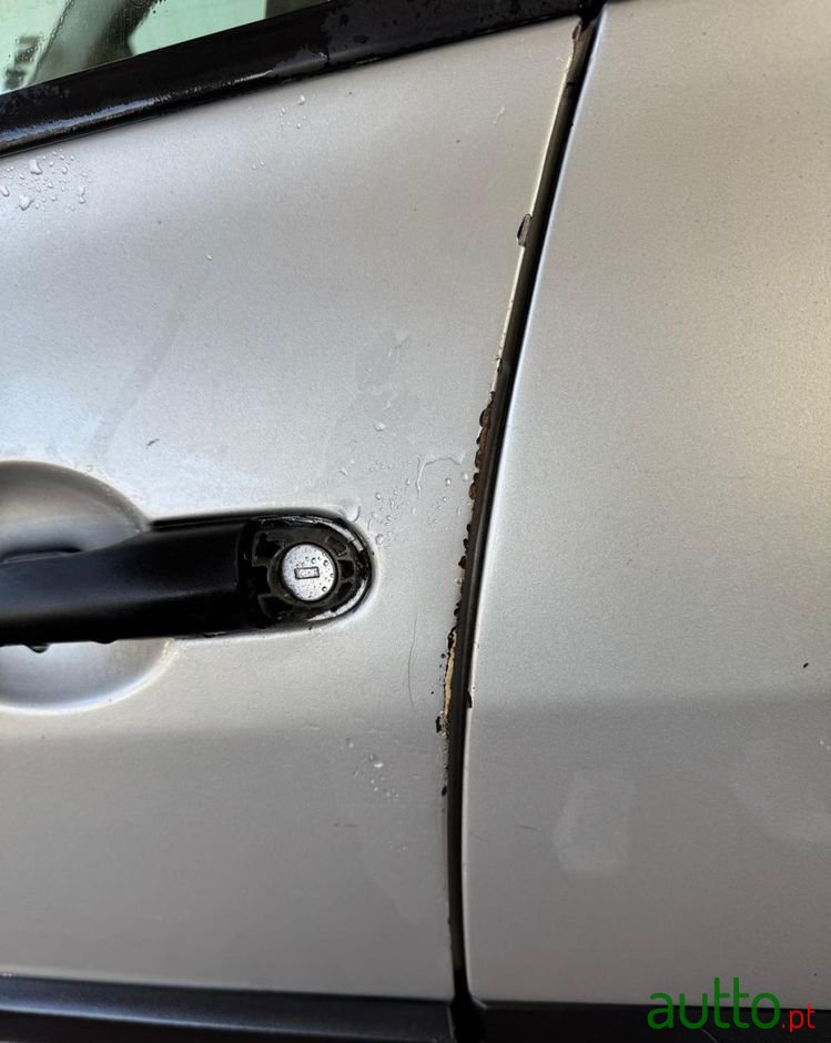 2005' Renault Megane Break photo #4