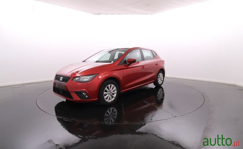 2022' SEAT Ibiza 1.0 Tsi Style photo #1