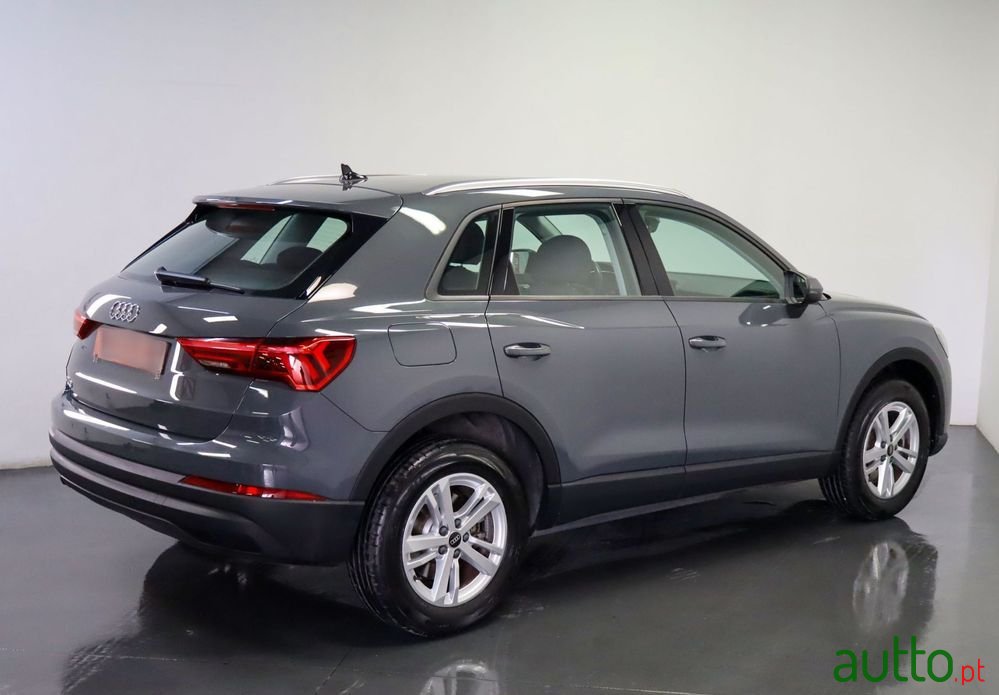 2022' Audi Q3 45 Tfsie S Tronic photo #3