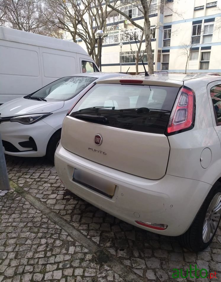 2013' Fiat Punto photo #4