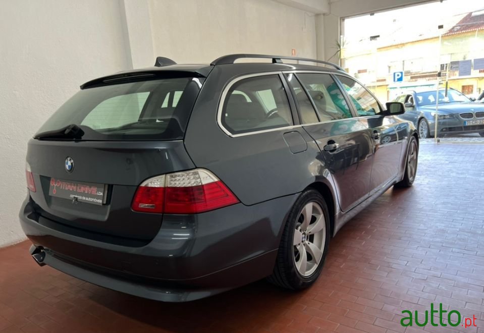 2008' BMW 520 photo #5