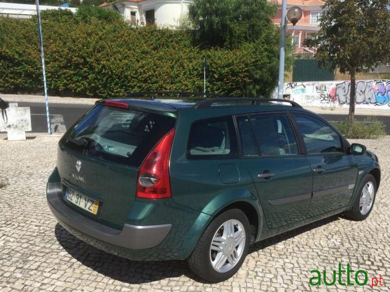 2004' Renault Megane Break photo #2