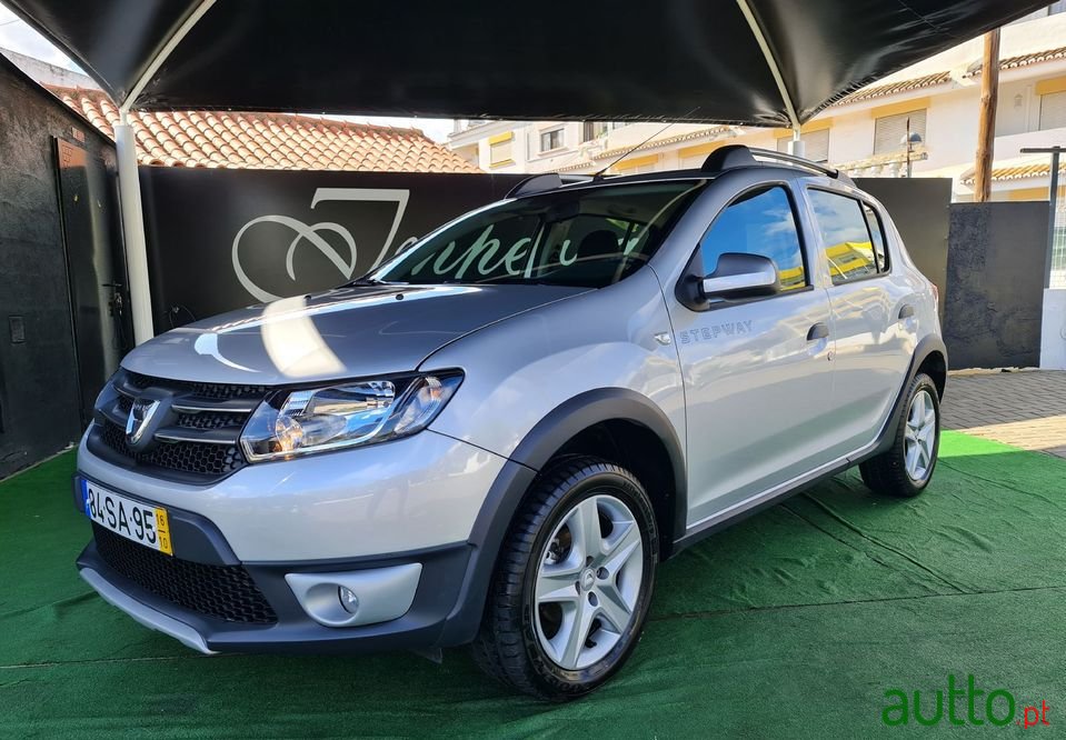 2016' Dacia Sandero photo #4