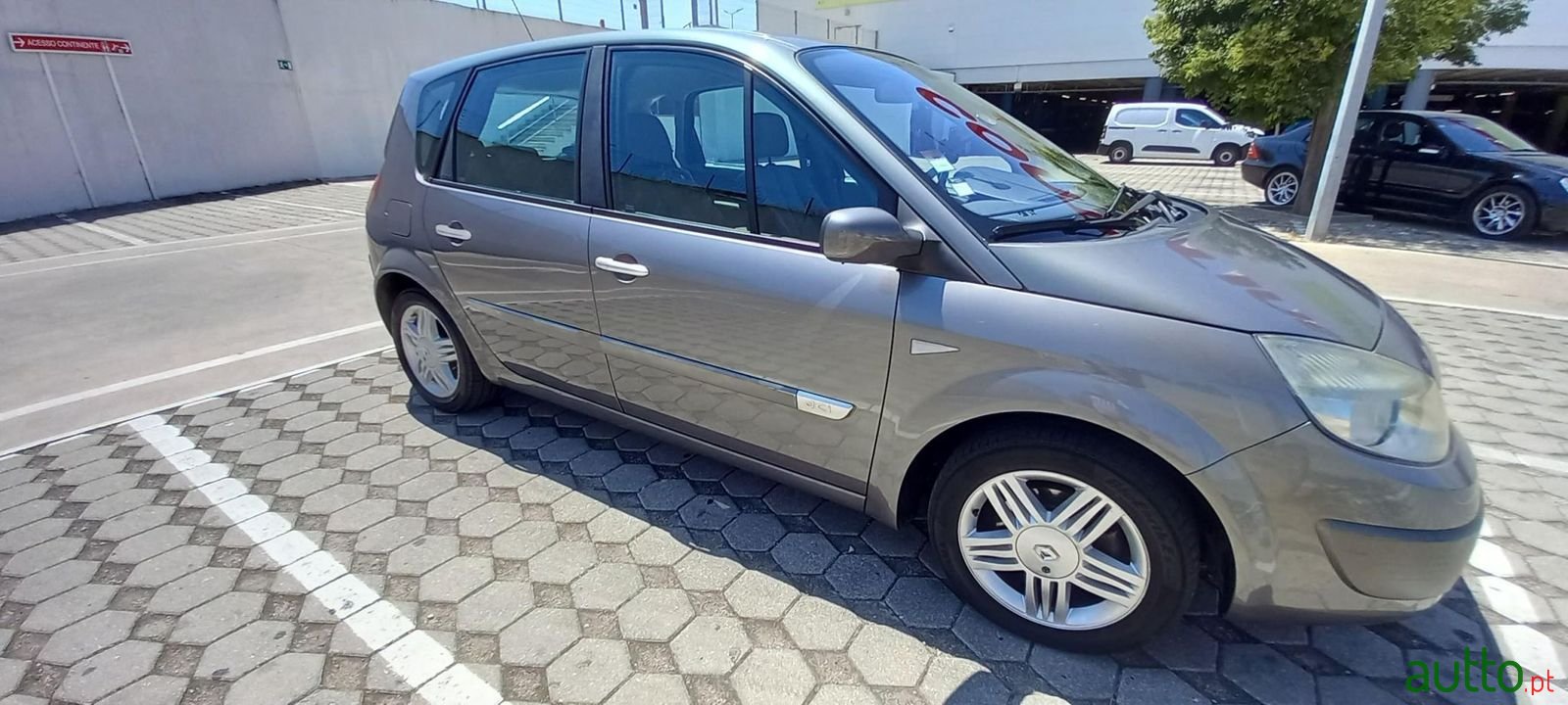 2004' Renault Scenic photo #4