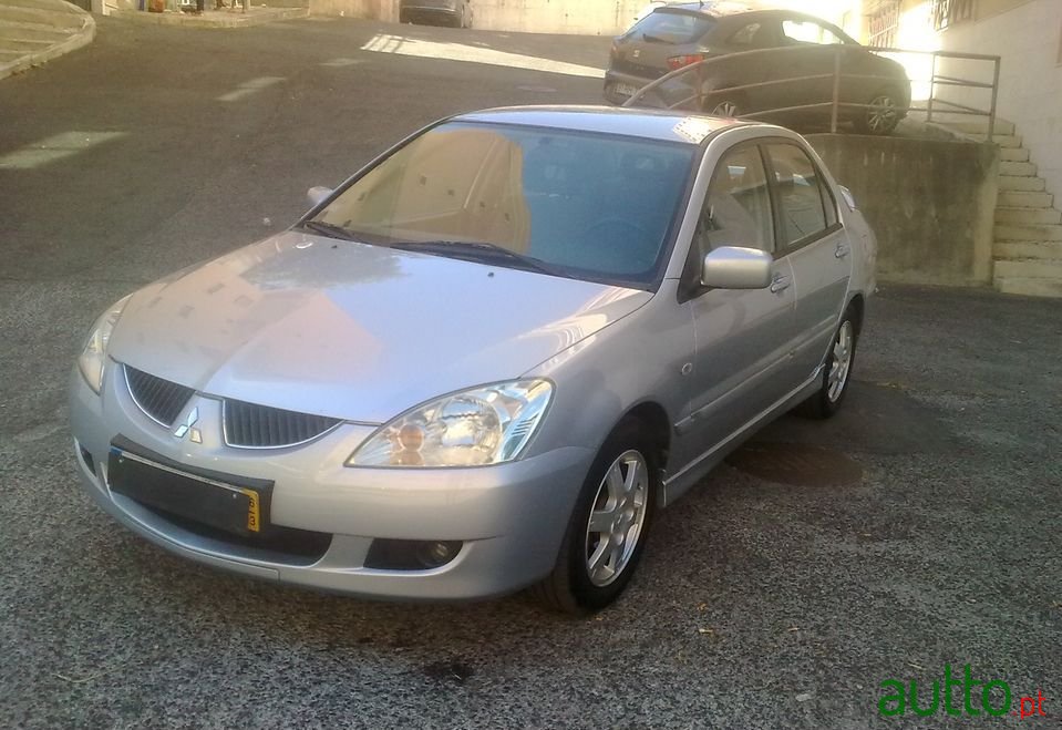 2006' Mitsubishi Lancer photo #3