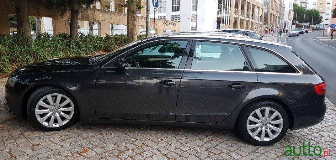 2012' Audi A4 Avant photo #1