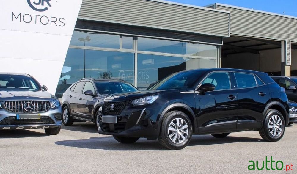 2023' Peugeot 2008 photo #5